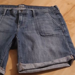 OLD NAVY THE DIVA CUFFED BERMUDA JEAN SHORTS 14 T